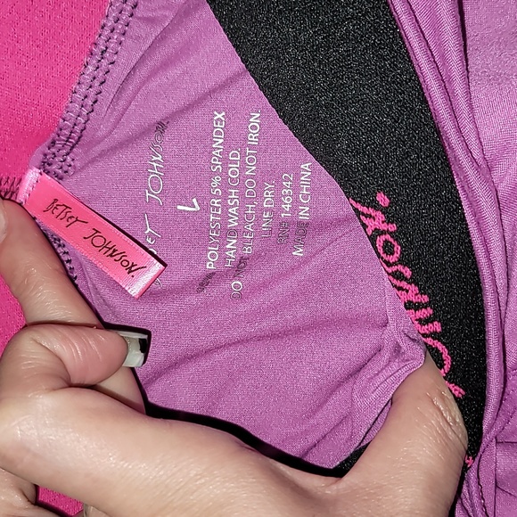 Betsey Johnson underwear pack of 4 solid colors new M/L Logo - Picture 4 of 4